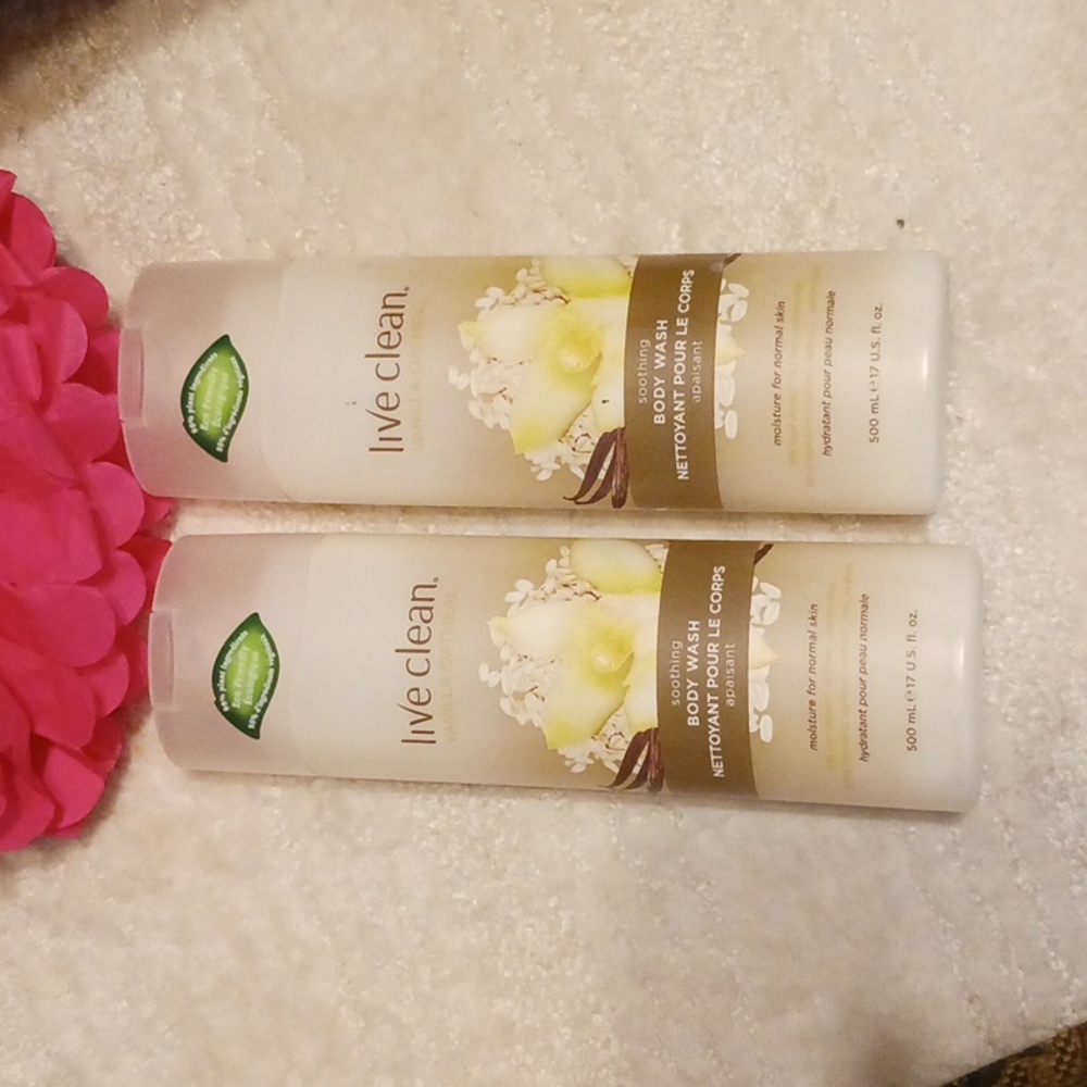 Live Clean Vanilla Oatmeal Body Wash. 17 fl oz. NWOT.